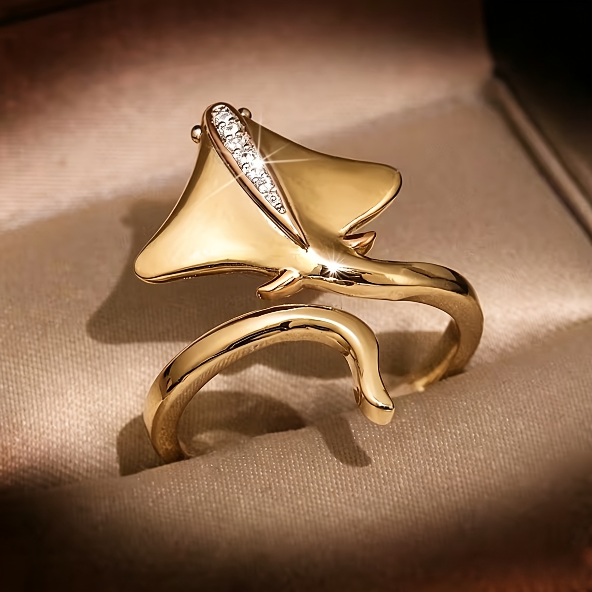 Unisex Adjustable Punk Devil Fish Copper Ring with Zirconia